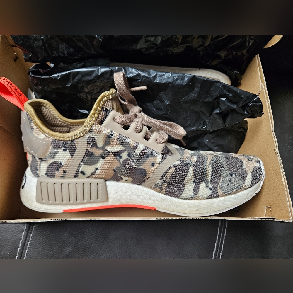 Adidas NMD R1 STLT PK